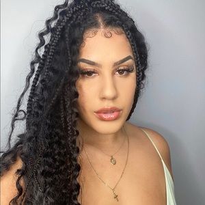 Meet your Posher, Alyssa